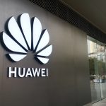 Huawei învinge Apple și Samsung: Noul telefon pliabil, un succes!