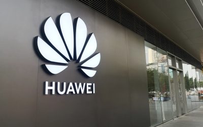 Huawei învinge Apple și Samsung: Noul telefon pliabil, un succes!
