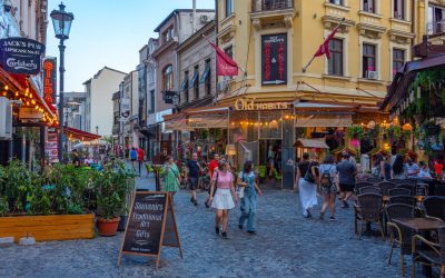 Bucureștiul, o destinație turistică în plină ascensiune: Ce atrage vizitatorii în capitala României Capitala României atrage tot mai mulți turiști europeni, datorită combinației sale unice de istorie, cultură și energie modernă