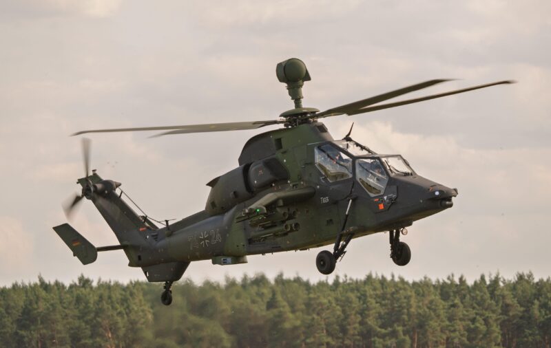 De ce vin elicopterele apache ale SUA în România