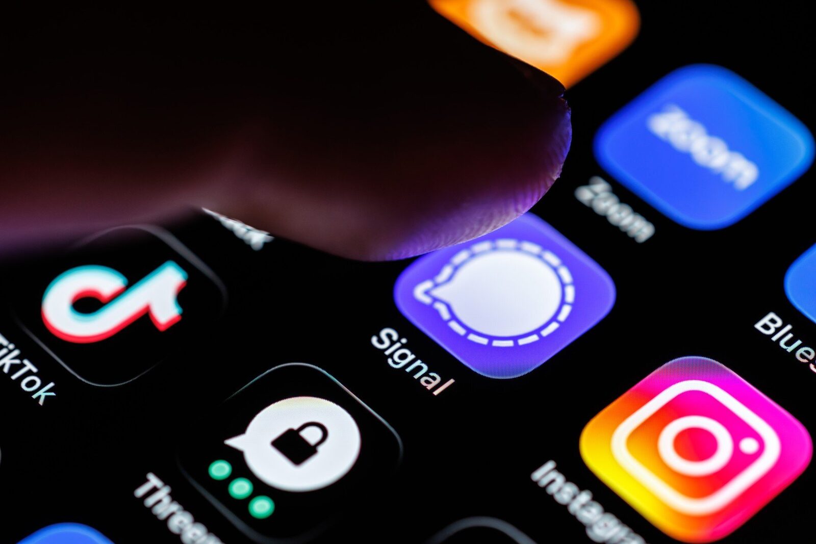FBI recuperează mesaje Signal șterse, folosind notificările iPhone