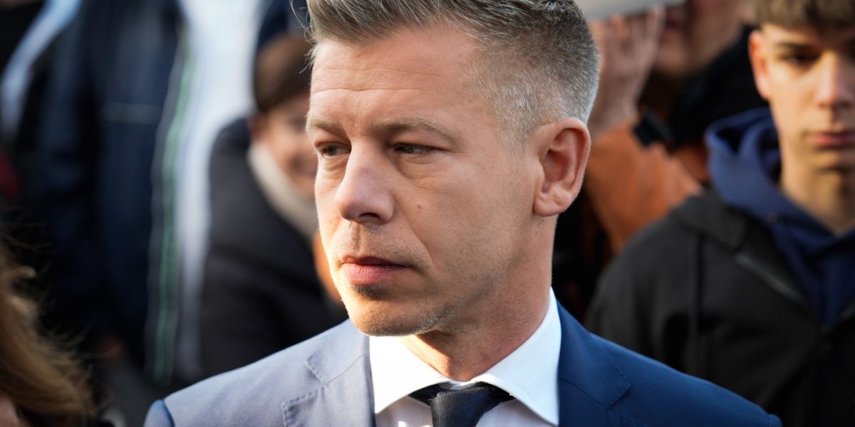 Cerere URGENTĂ: Parlament NOU, solicitată de urgență de președintele României