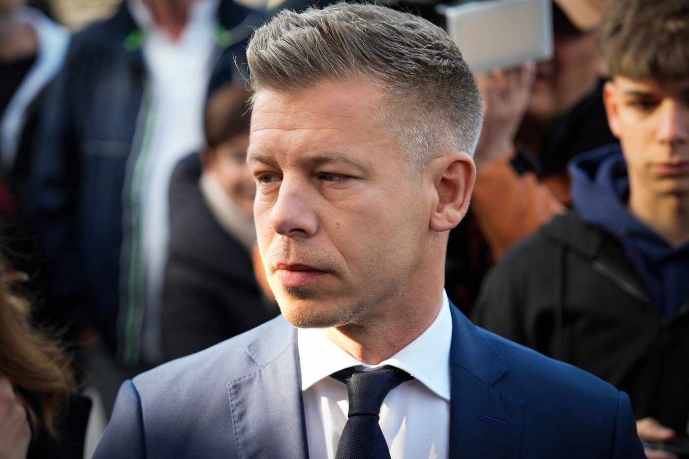 Cerere URGENTĂ: Parlament NOU, solicitată de urgență de președintele României