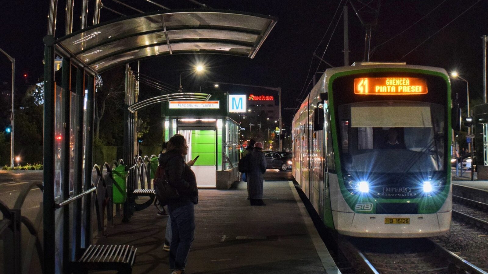 STB anunță programul mijloacelor de transport de suprafață pentru Paște 2026 Bucureștenii care se pregătesc pentru sărbătorile pascale sunt informați de Societatea de Transport București (STB) cu privire la programul mijloacelor de transport în comun