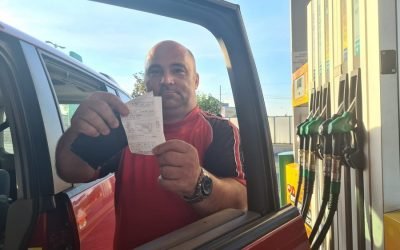 ORADEA – Prețul motorinei ar putea scădea la pompă în România în 2-3 săptămâni, a anunțat Ministrul Energiei, Bogdan Ivan, precizând că acest lucru depinde de stabilizarea prețurilor la nivel global