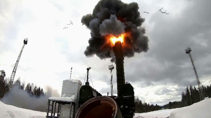 Coreea de Nord testează rachete: Mesajul dur pentru Washington de pe o navă de război