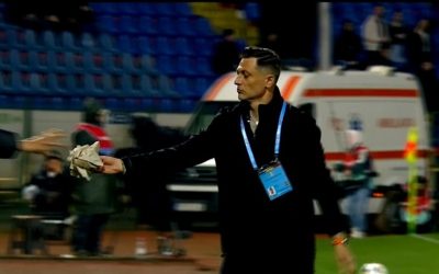 Hârtie igienică pentru Mirel Rădoi: Gestul fanilor din Botoșani după declarațiile controversate Incident neobișnuit la meciul dintre FC Botoșani și FCSB, din etapa a treia a play-out-ului