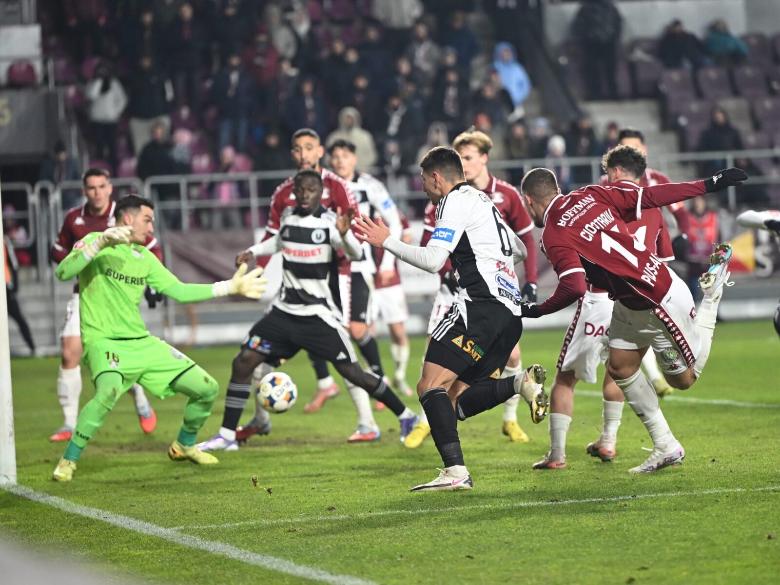 U Cluj, meci crucial în superliga: Live text online de la ora 20:30
