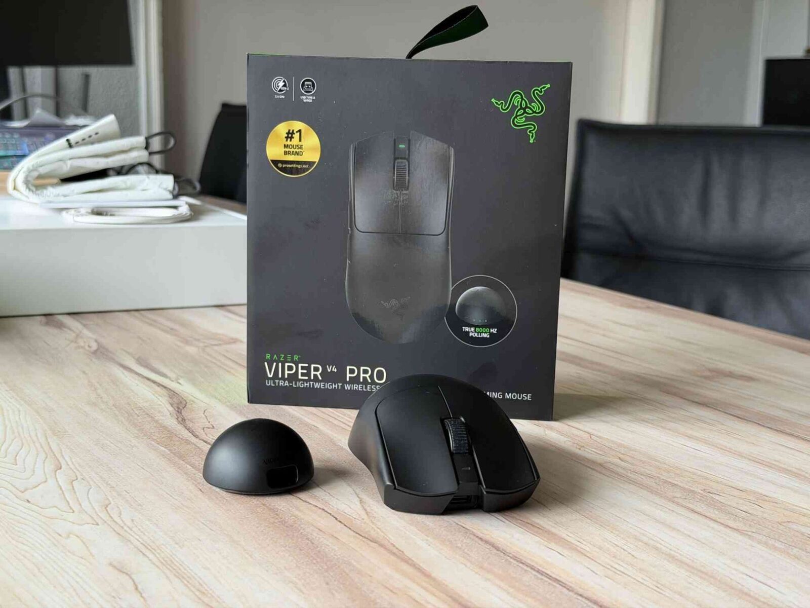 Razer Viper V4 Pro a intrat pe piață ca înlocuitor al modelului DeathAdder V3 Pro, lăsând în urmă un veteran al gaming-ului
