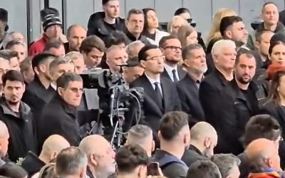 Sicriul cu trupul neînsuflețit al lui Mircea Lucescu a fost depus la Arena Națională din București, unde Răzvan Burleanu și Ionuț Lupescu au lăsat deoparte dușmănia