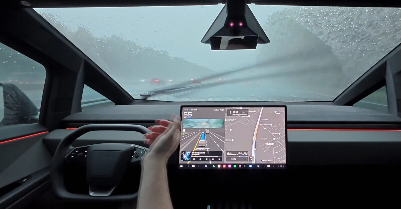 Tesla admite controlul uman de la distanță pentru robotaxiuri Gigantul auto Tesla a dezvăluit că operatori umani pot prelua temporar controlul robotaxiurilor sale în anumite situații