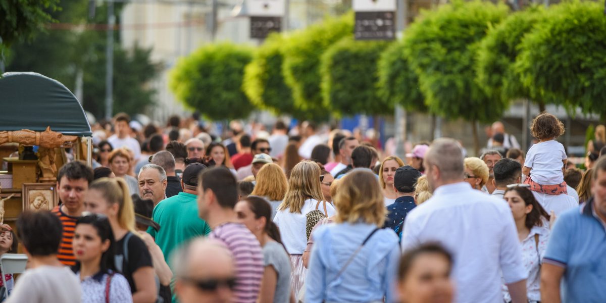 Unde sunt banii grei în România? Vezi ce salarii se oferă acum