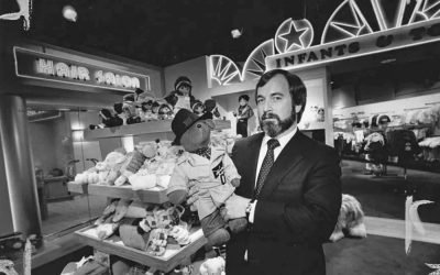 Cine au fost roy raymond și les wexner, fondatorii brandului victoria’s secret?