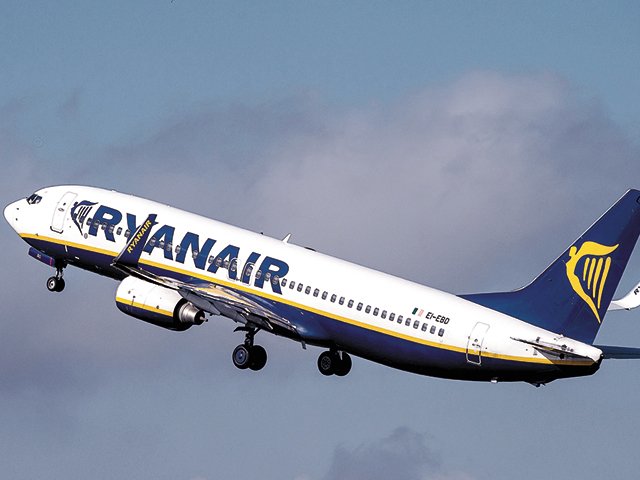 Marea Britanie, vulnerabilă la criza de combustibil pentru avioane: Ryanair avertizează asupra anulării zborurilor Regatul Unit al Marii Britanii este cea mai vulnerabilă piață europeană în fața potențialelor probleme de aprovizionare cu combustibil pentru avioane, avertizează șeful Ryanair, Michael O’Leary