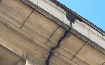 Inundații și crăpături GROAZNICE la Sala Sporturilor: Pericol URIAȘ pentru fani