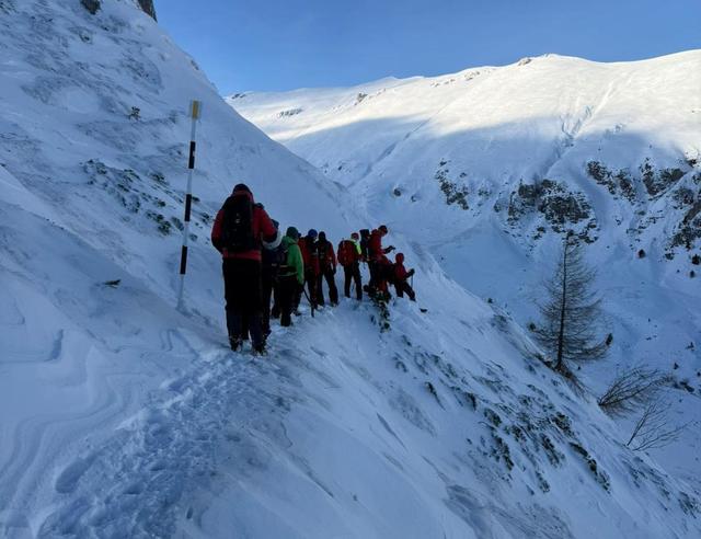 Avertisment Salvamont Brașov: Pericol de viituri și versanți instabili pentru turiști