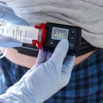 Boala Parkinson: Cum ajută noile tehnologii în tratament