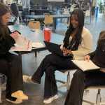 Suedia renunță la digital în școli: Manualele revin, alfabetizarea e speranța