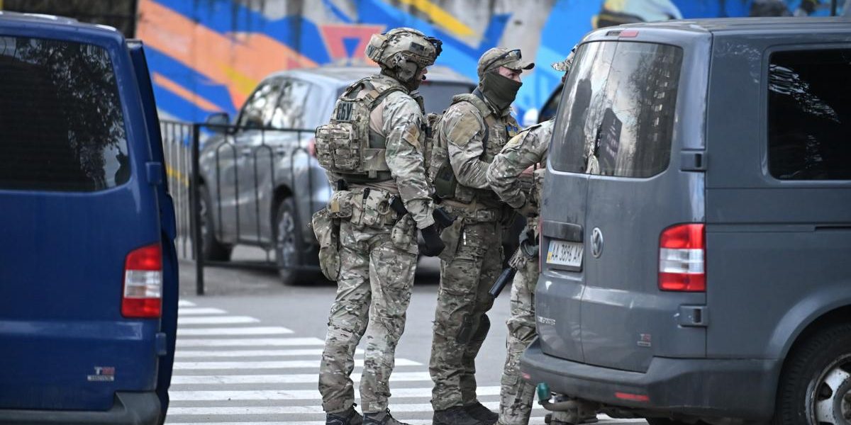 Șeful Poliției din Ucraina, demisie după atacul sângeros din Kiev. Doi agenți, dați dispăruți