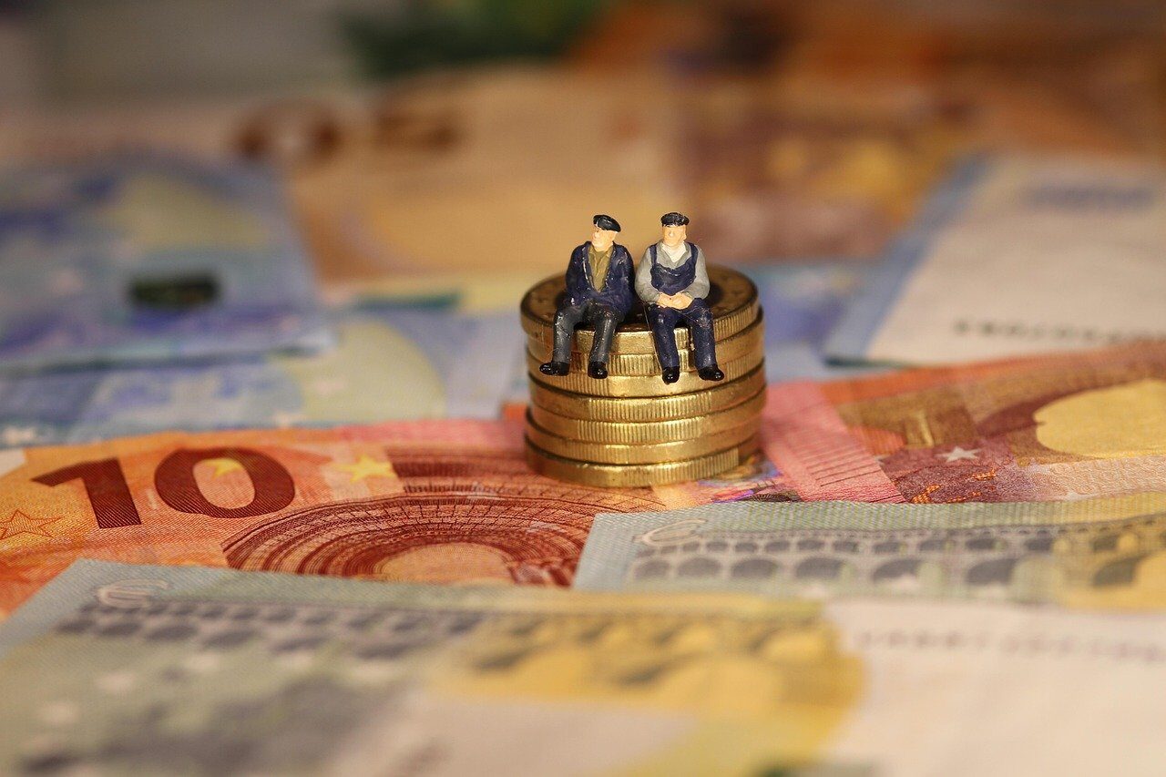 Oug aprobă pachet social: 1,1 miliarde lei alocate