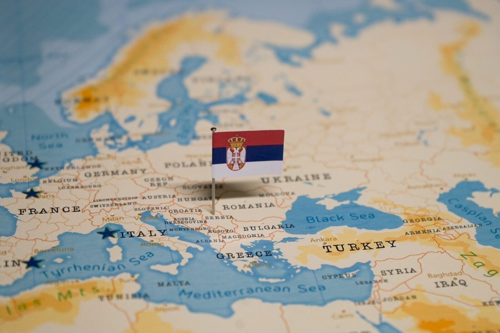 Țara Vecină, în pericol: 1,5 miliarde de euro de la UE, pe muchie de cuțit