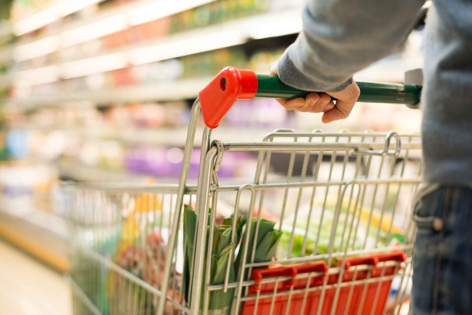 Cifra Roșie în Comerț: Scădere și în Februarie