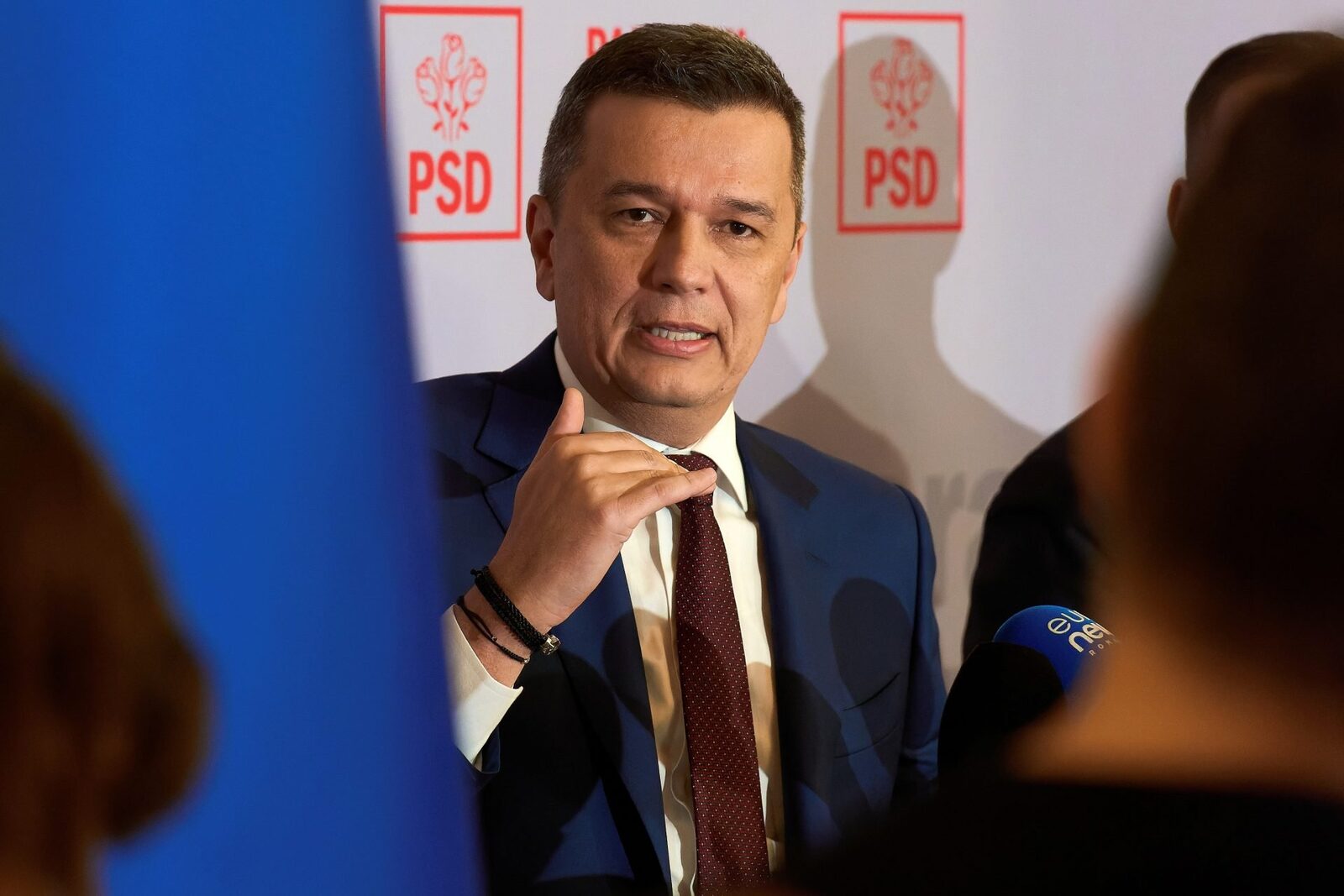 PSD analizează mai multe scenarii pentru viitorul guvernării, în contextul în care membrii partidului vor decide la referendumul intern din 20 aprilie dacă doresc sau nu continuarea coaliției cu Bolojan