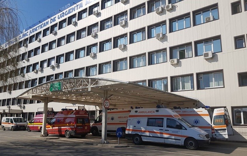 Nemulțumiri persistente la Spitalul Clinic Județean de Urgență Arad, arată un chestionar recent Aproximativ 20% dintre pacienții care au completat un chestionar de feedback la Spitalul Clinic Județean de Urgență Arad (SCJU) s-au declarat nemulțumiți de serviciile medicale, de implicarea personalului și de curățenia din unitate