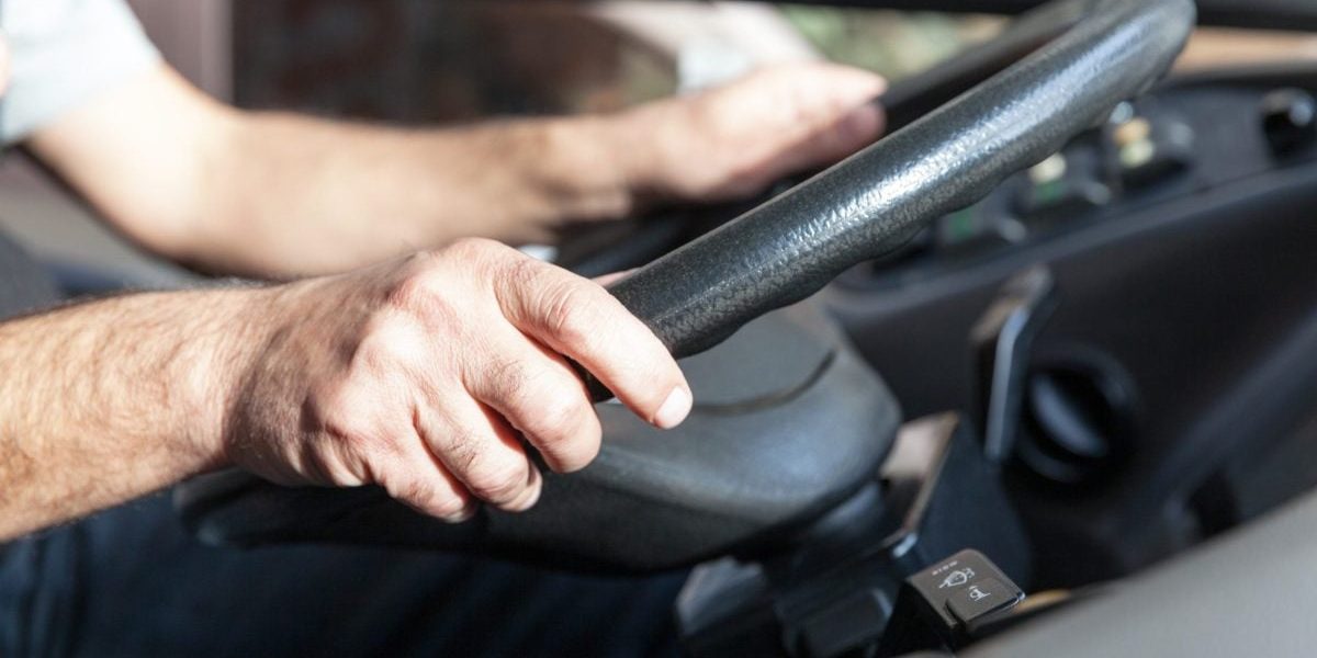 Șofer concediat în Elveția: A dat jos un pasager să nu întârzie