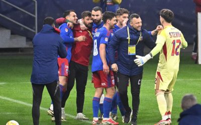 Steaua București a învins Chindia Târgoviște cu scorul de 2-0, joi seară, pe teren propriu, în primul meci al etapei a doua din play-off-ul Ligii a II-a