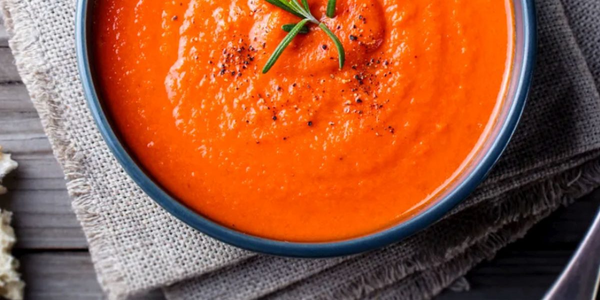 Brânză Feta la cuptor: Supa cremoasă și rapidă, gata instant!