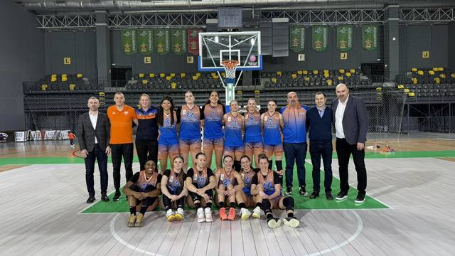 Baschet feminin: Răsturnare de scor la București. Rapid, învinsă de CSM Târgoviște