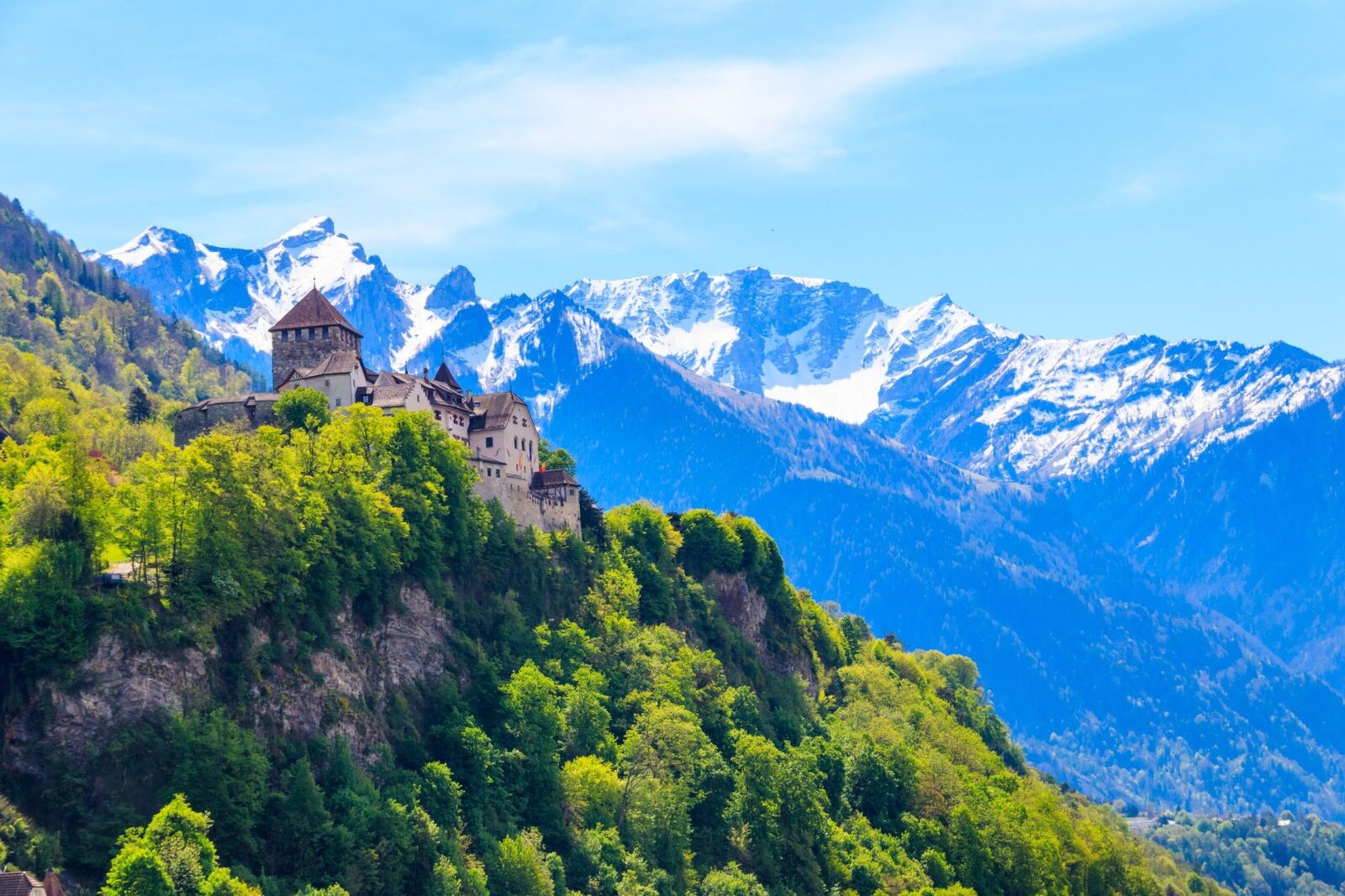 Țara EUROPEI cu castele de poveste, mai puțin vizitată: Peisaje uluitoare