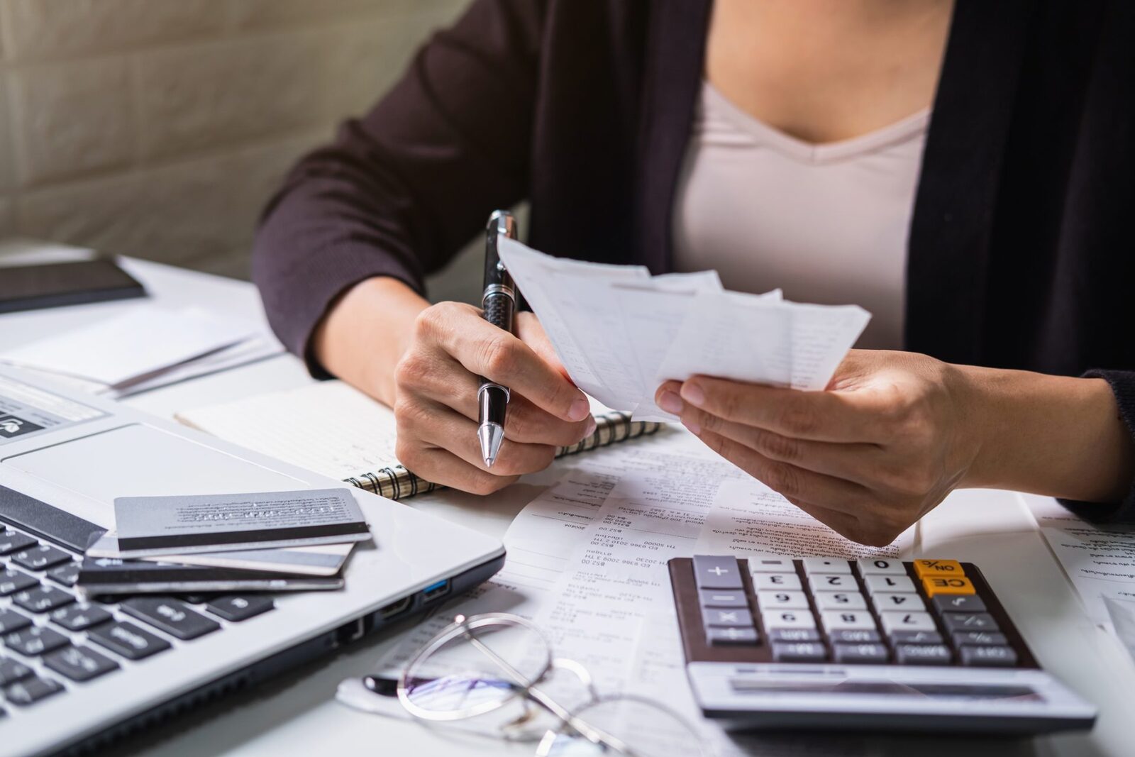 ANAF își schimbă strategia: Inspectorii fiscali, cu ochii pe firmele cu probleme financiare București – Noile modificări legislative referitoare la insolvență modifică radical modul în care Agenția Națională de Administrare Fiscală (ANAF) abordează companiile aflate în dificultate financiară