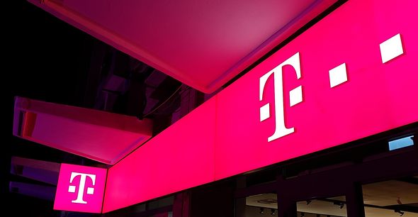 Magenta se stinge: Când dispare telekom România mobile, operatorul mov?