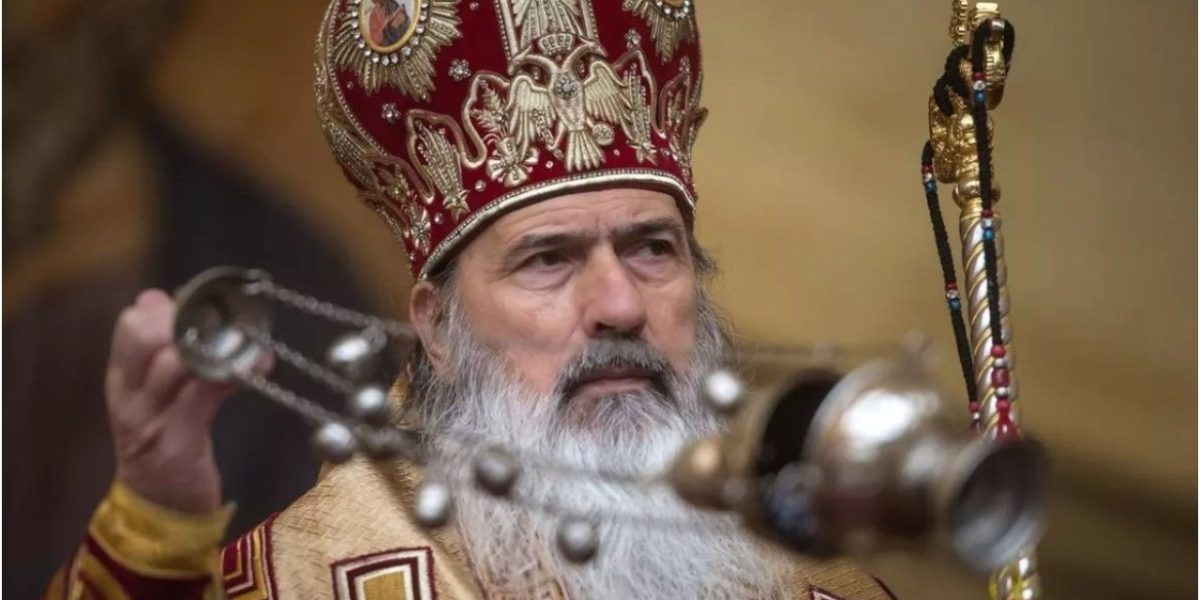 Studenții lui Teodosie, obligați să plătească pentru cadou: Suma uriașă