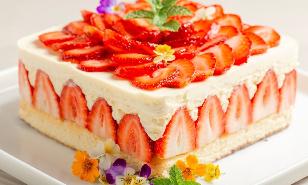 Tortul Diplomat de Post: Un Desert Clasico-Modern, Gustos și Accesibil Tortul Diplomat, un desert îndrăgit pentru gustul său echilibrat și textura fină, își găsește o variantă delicioasă și în cadrul rețetelor de post