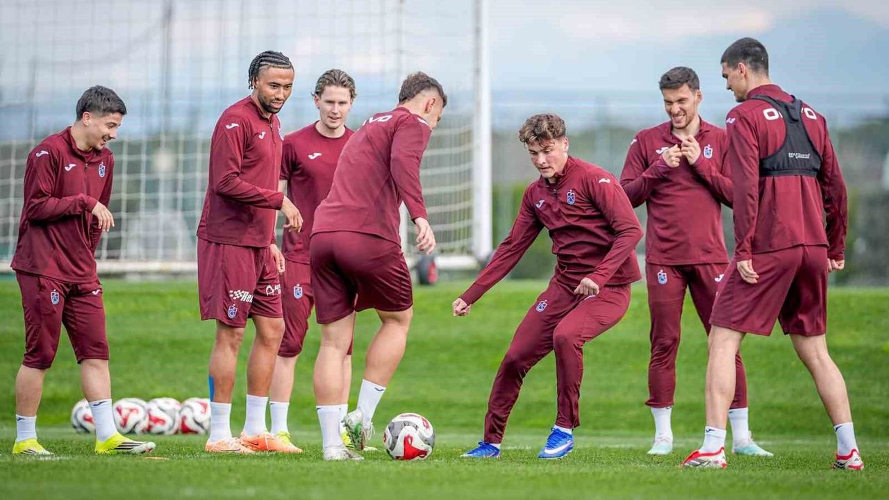 Trabzonspor vrea să spargă blestemul de pe teren propriu în fața lui Galatasaray Echipa de fotbal TRABZONSPOR își propune să pună capăt unei serii de șase meciuri fără victorie pe teren propriu împotriva marii rivale GALATASARAY