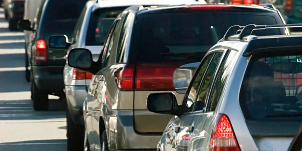 Aglomerație pe A1 și DN1: Șoferii stau la cozi kilometrice