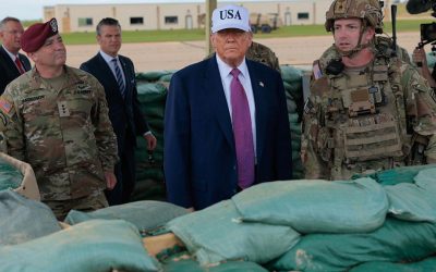 Donald Trump ia în considerare retragerea Statelor Unite din NATO Fostul președinte american Donald Trump a sugerat miercuri că ar putea retrage Statele Unite ale Americii din NATO, comparând alianța cu un „tigru de hârtie”