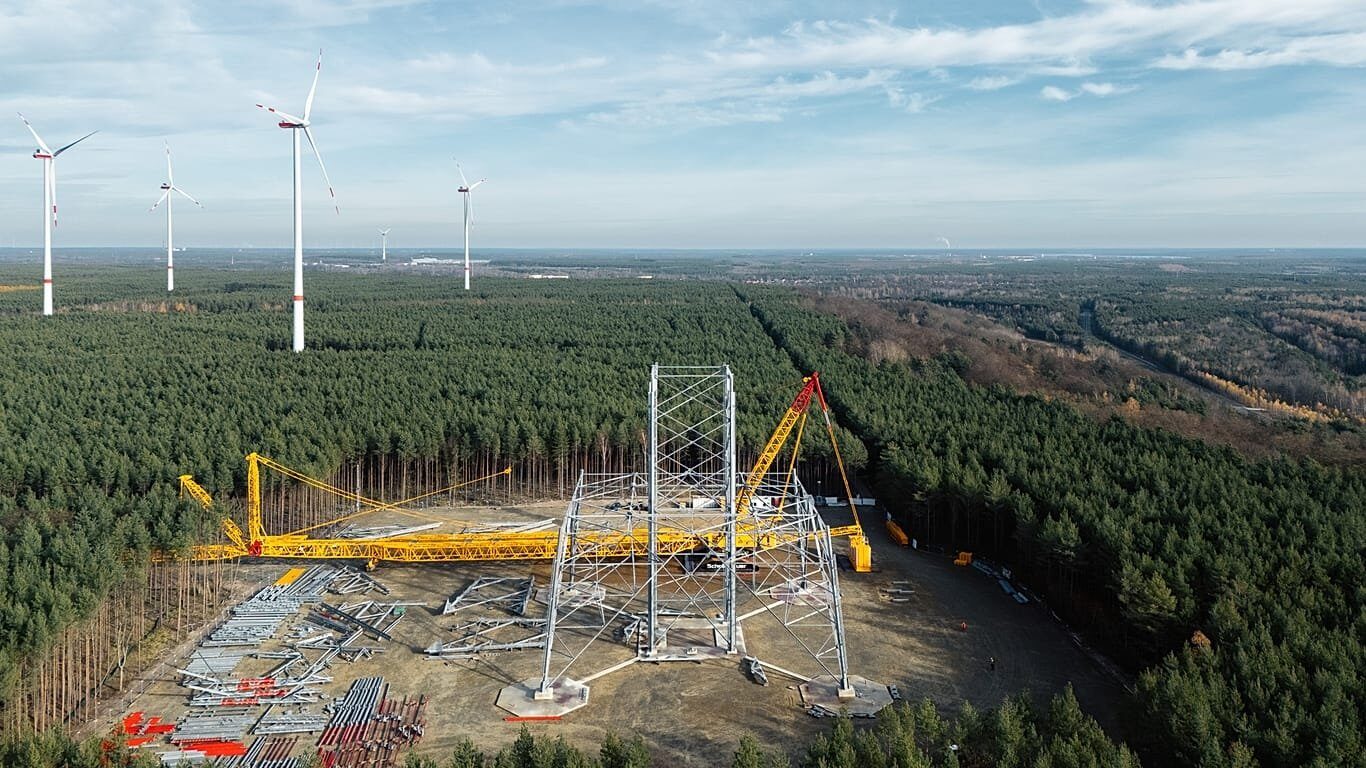 O turbină eoliană record, cu o înălțime impresionantă, va alimenta mii de gospodării în Germania În Schipkau, Germania, se construiește o turbină eoliană care aspiră să doboare recorduri