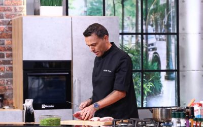 Se încinge atmosfera la „Chefi la Cuțite”: o nouă amuletă și degustător-surpriză Bucătăria „Chefi la Cuțite” se pregătește pentru un nou episod plin de tensiune și suspans