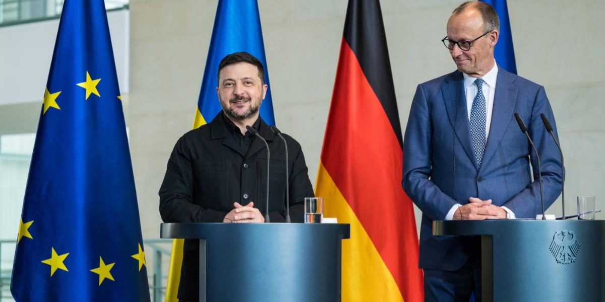 Zelenski cere fonduri: Kievul vrea dublarea producției de arme