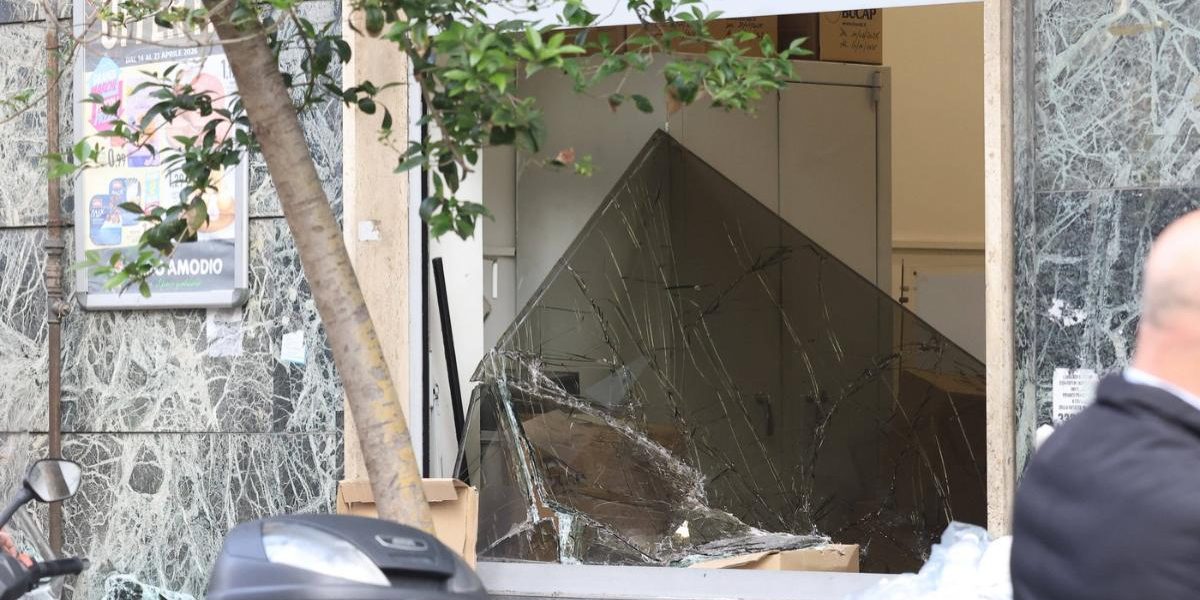 Imagini ȘOC de la JAFUL din Napoli: Ce au lăsat în urmă BANDIȚII