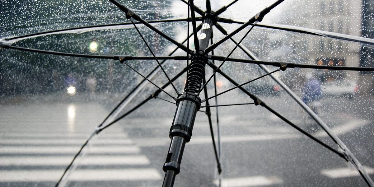 Vreme capricioasă, 18 aprilie: Ploi și temperaturi în scădere în România