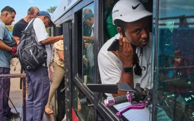 Ciclobusul din Havana: Soluția URIAȘĂ a Cubei la criza de combustibil