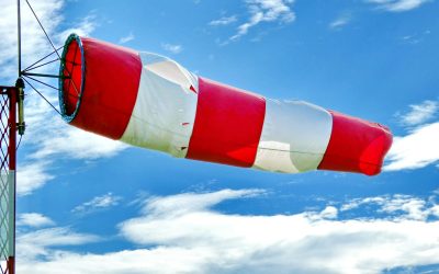 Administrația Națională de Meteorologie (ANM) a emis avertizări de vreme severă pentru o mare parte din țară, cu coduri portocalii de viscol în zonele montane înalte și coduri galbene de intensificări ale vântului