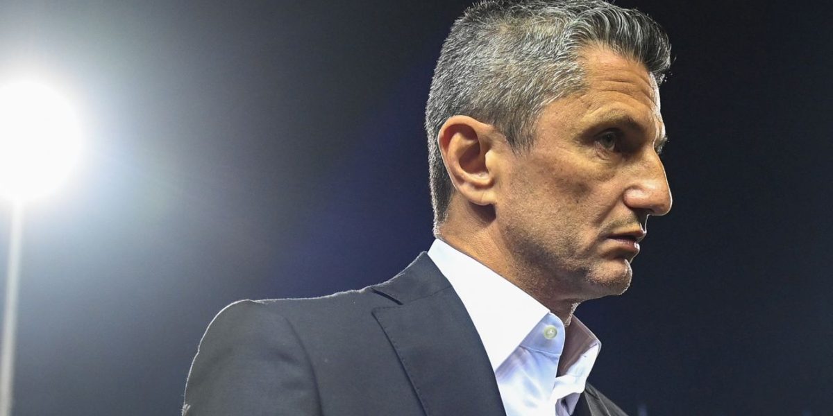 Răzvan Lucescu, lovit dur la PAOK: Ce veste cruntă a primit antrenorul!