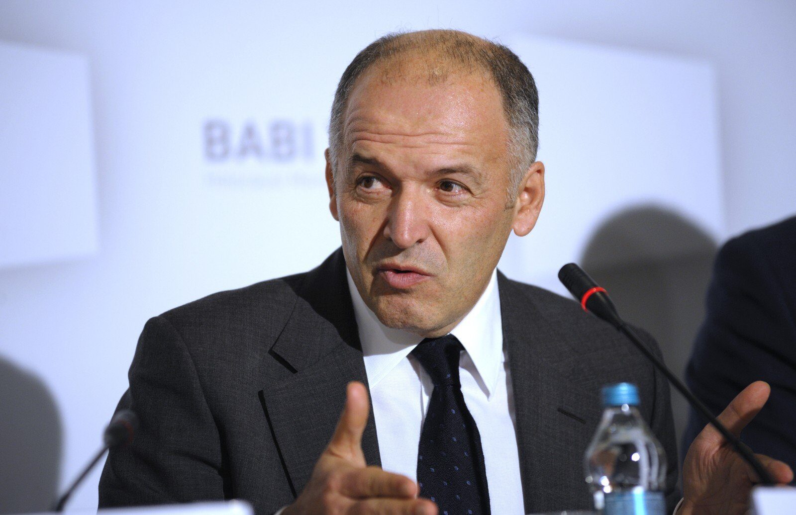 Grupul Interpipe, controlat de miliardarul ucrainean Victor Pinchuk, a achiziționat fabrica ArcelorMittal din Roman, România