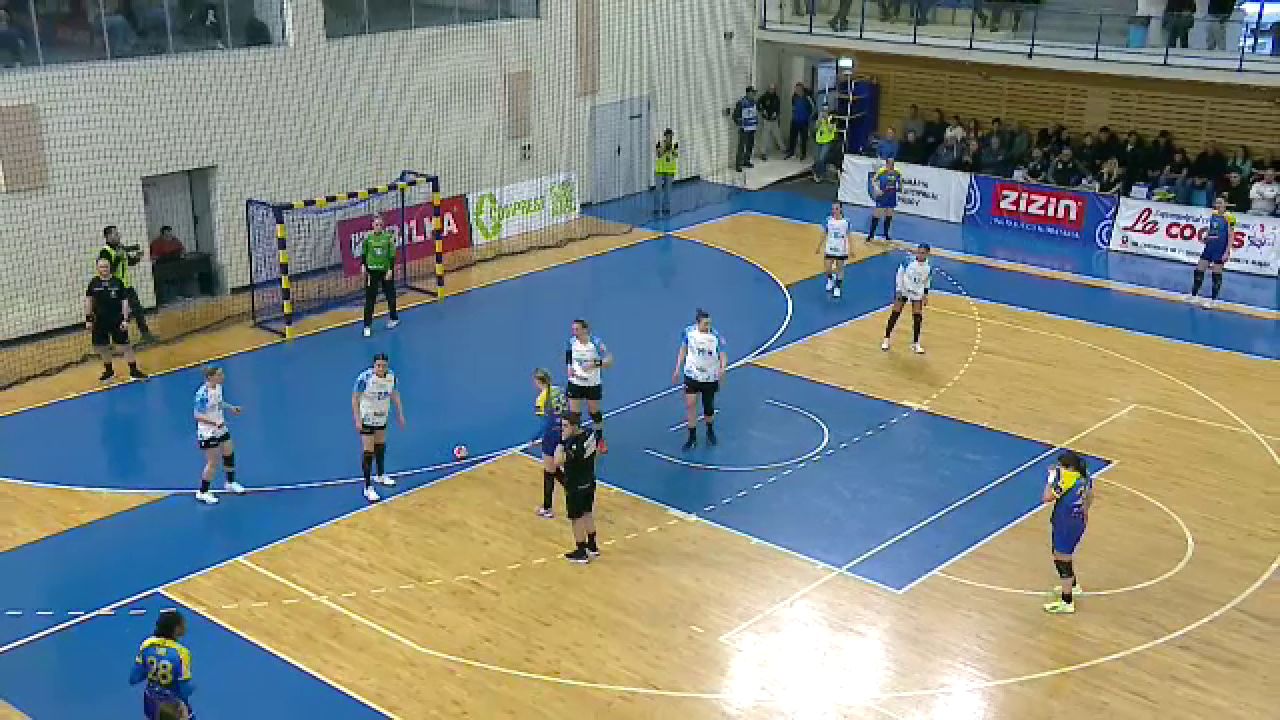 CSM București conduce la pauză în duelul cu Corona Brașov; scorul este 17-10 CSM București este în avantaj în meciul cu Corona Brașov, din cadrul etapei a 19-a a Ligii Florilor, conform informațiilor disponibile la ora redactării
